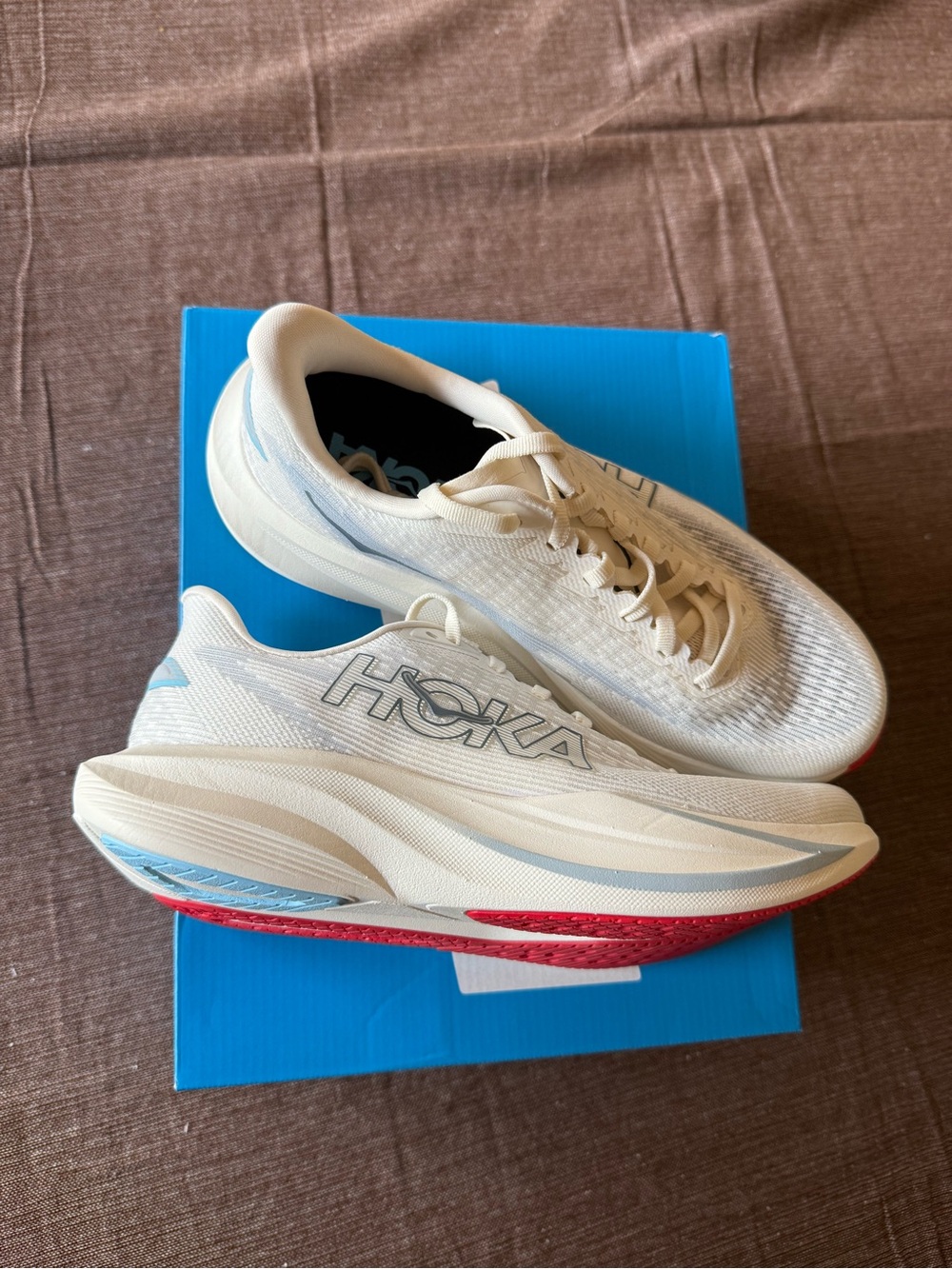 Hoka Women's Mach 7 Running Shoes - Cream with Light Blue Accents